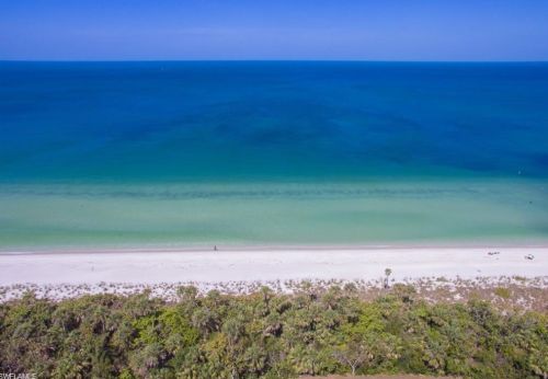 3 Bluebill Ave, Naples FL  34108-1788 exterior
