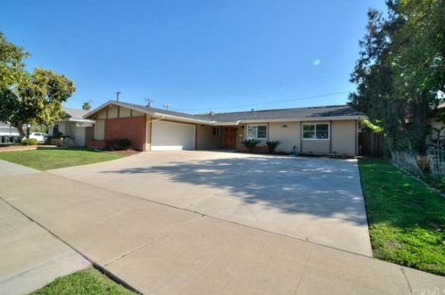 3332 Maple Ave, Orange, CA 92869-3425