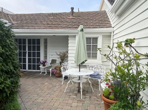 47 Southampton Ct, Newport Beach, CA 92660-4207