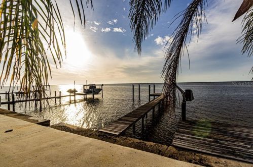 1913 Gulfview Dr, Tarpon Springs, FL 34691-9723
