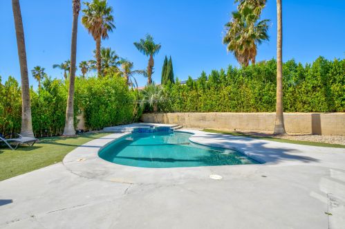 68520 San Felipe Rd, Cathedral City CA  92234-8102 exterior