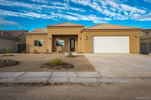 2201 Moon Ridge Ln, Bullhead City AZ  86426-6616 exterior