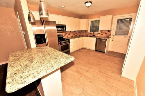 315 Texas St, Cedar Hill TX  75104-2611 exterior