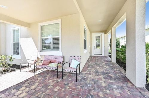 8175 Chianti Ln, Naples, FL 34114-2621