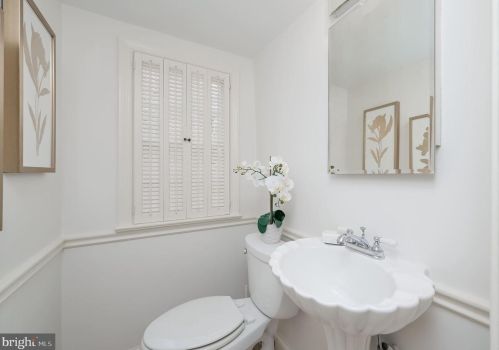 4510 46th St, Washington DC 20016-4476 exterior