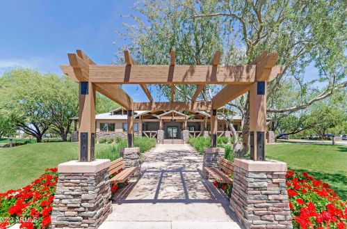 4454 Sundance Ct, Gilbert AZ 85297-9706 exterior