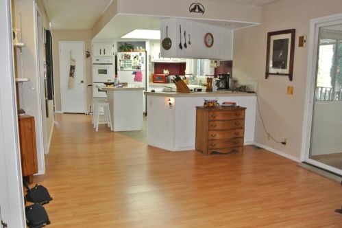 194 La Paloma Dr, Lodi CA  95240-0711 exterior