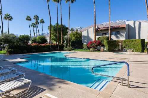 353 Hermosa Dr, Palm Springs CA  92262-0714 exterior