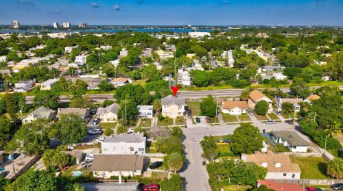 3321 Pinewood Ave, West Palm Beach, FL 33407-4856