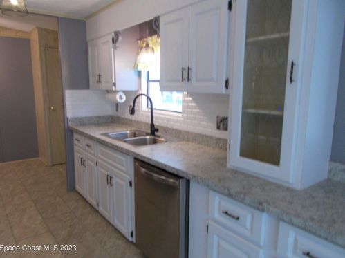 927 Hyacinth Cir, Sebastian FL  32976-7668 exterior