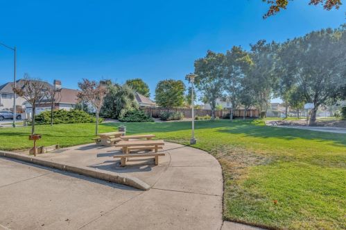 17337 Tassajara Cir, Morgan Hill CA  95037-7023 exterior