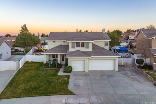 42240 Ridge View Dr, Lancaster CA 93536-7382 exterior