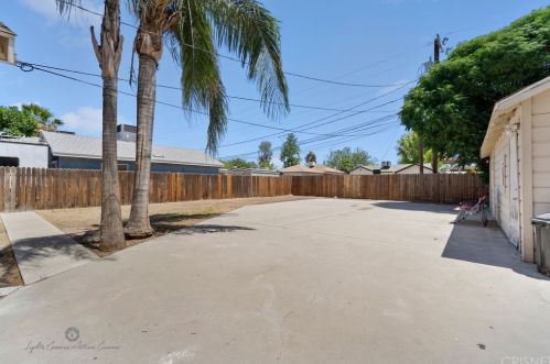 326 H St, Bakersfield CA 93304-7122 exterior