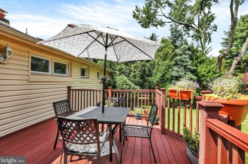 29 Holly Rd, Southampton PA 18966-3029 exterior