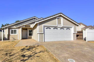 8587 New Valley Way, Sacramento, CA 95828-7532
