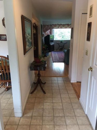 72 Whitney Gln, Westport, CT 06880-3760