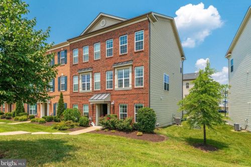 15399 Rosemont Manor Dr, Haymarket VA  20169-6271 exterior