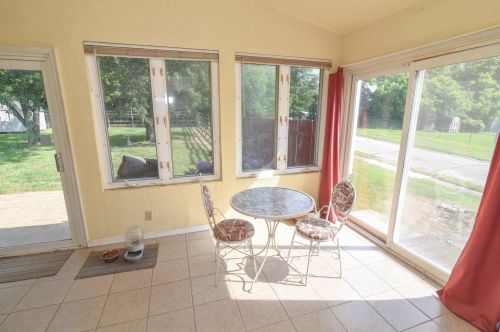 8883 Valley Circle Dr, Florence KY  41042-9523 exterior