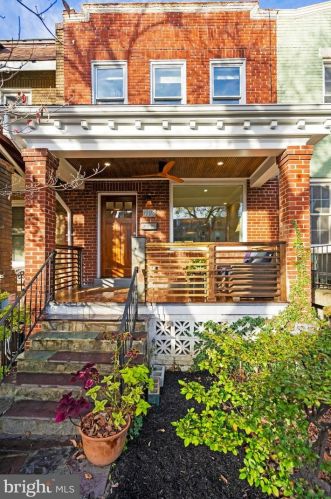 113 17th St, Washington, DC 20003-1604