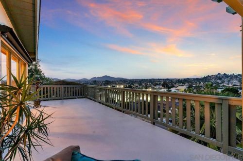 4006 Yale Ave, La Mesa CA  91941-7716 exterior