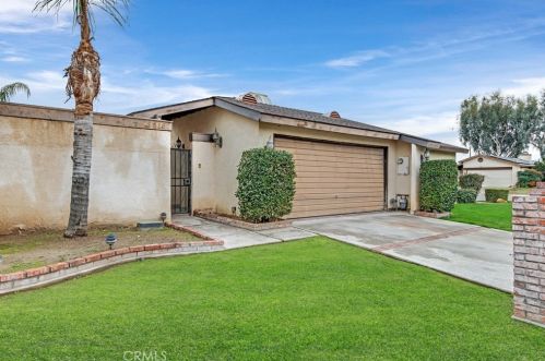 3816 Mccourry St, Bakersfield, CA 93304-6458