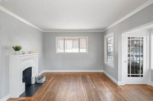 6035 Holway St, Oakland CA  94621-4137 exterior