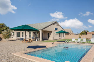 5775 72nd Dr, Glendale, AZ 85303-4747