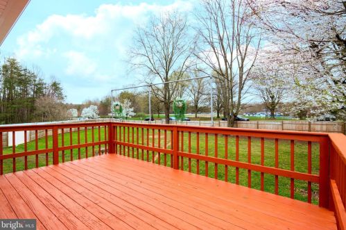 13404 Nickleson Dr, Woodbridge VA  22193-4131 exterior