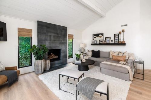 2638 Unicornio St, Carlsbad CA 92009-4443 exterior