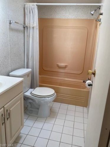 915 Manatee Rd, Naples FL  34114-8266 exterior