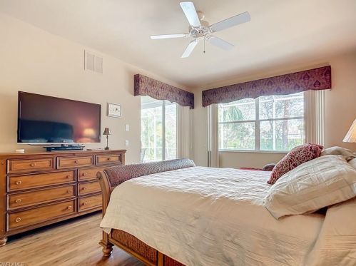 5690 Lago Villaggio Way, Naples FL  34104-5739 exterior