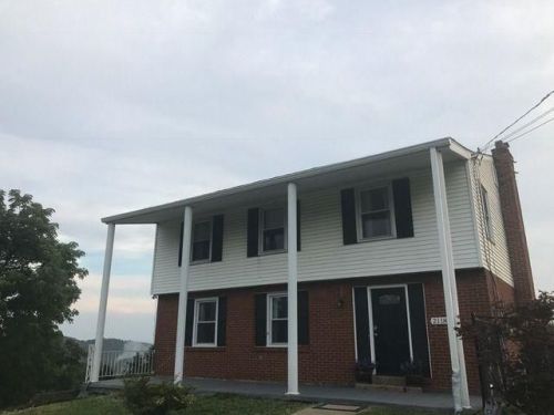 2118 Ader Rd, Jeannette, PA 15644-4557