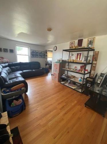 8061 Peebles Rd, Pittsburgh, PA 15237-5709