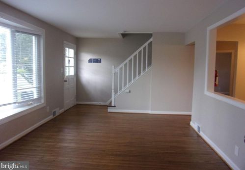 223 Russell Ave, Barrington, NJ 08007-1223