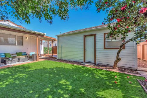 1244 106th Ave, Oakland CA  94603-3814 exterior