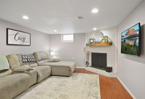 525 66 Ave, Minneapolis MN 55429-1619 exterior