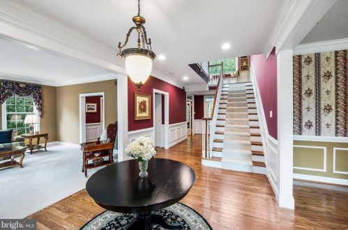 6 Rigby Ct, Boothwyn, PA 19060-1626