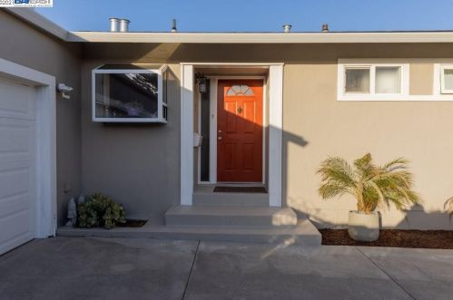 2860 Rollingwood Dr, San Bruno, CA 94066-2612
