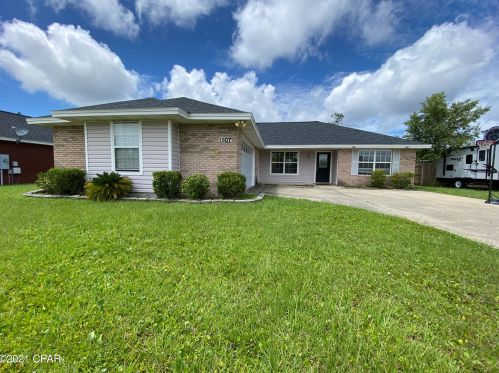 1807 Bowman Ln, Lynn Haven, FL 32444-3183