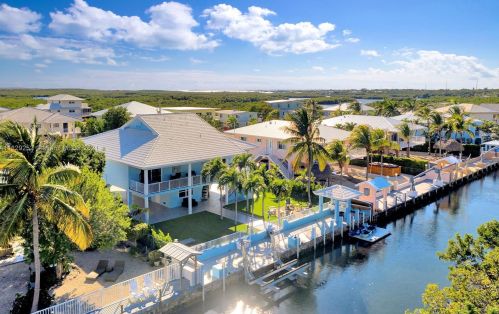 12 Corrine Pl, Key Largo, FL 33037-4204