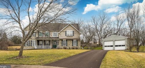 4 Tara Dr, Limerick, PA 19468-3140
