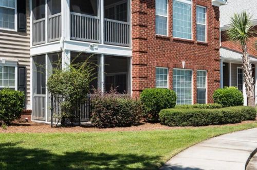 1453 Belcourt Ln, Mount Pleasant SC  29466-8103 exterior