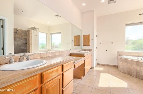 44811 12 St, Phoenix AZ 85086-8480 exterior