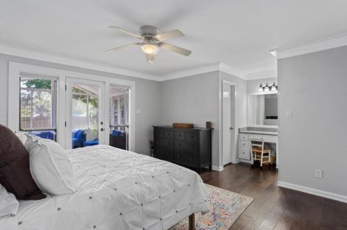 9626 Braeburn Gln, Austin TX 78729-2710 exterior