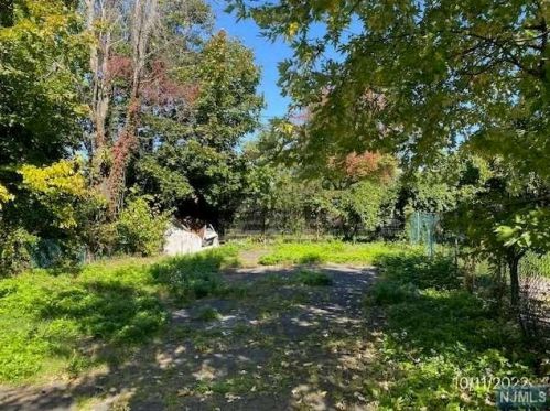 24 Orange Pl, Irvington NJ  07111-2040 exterior