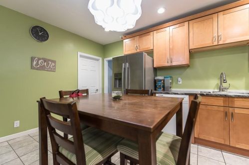 22 Veazie St, Providence RI  02908-2410 exterior