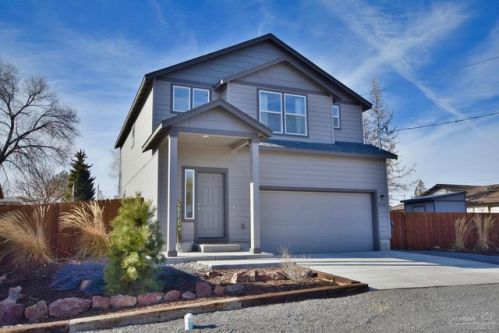 2545 26 St, Eagle Crest OR  97756-7058 exterior