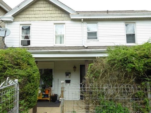 1104 Lower Meadow Ave, North Charleroi, PA 15022-2032