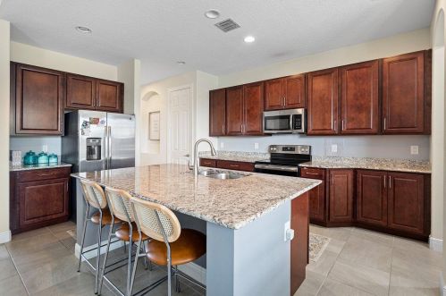 364 Saginaw Ave, Fort Pierce FL  34953-5988 exterior