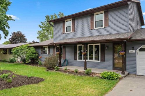 1330 Sandhill Dr, Green Bay, WI 54313-1414